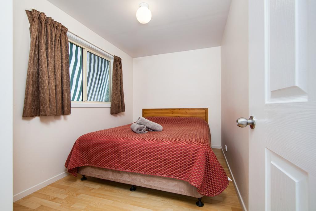 Wintersun Gardens Motel Бичено Екстер'єр фото
