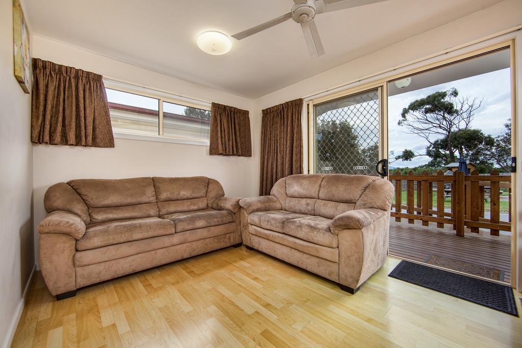 Wintersun Gardens Motel Бичено Екстер'єр фото
