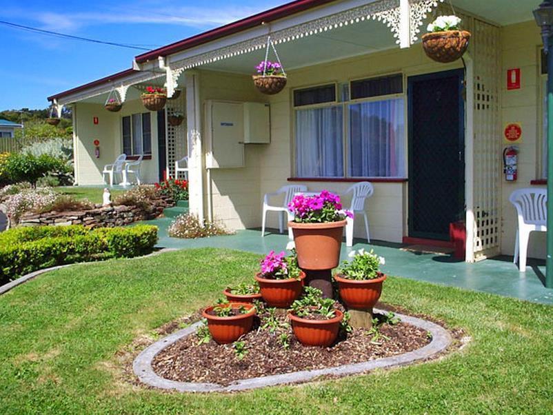 Wintersun Gardens Motel Бичено Екстер'єр фото