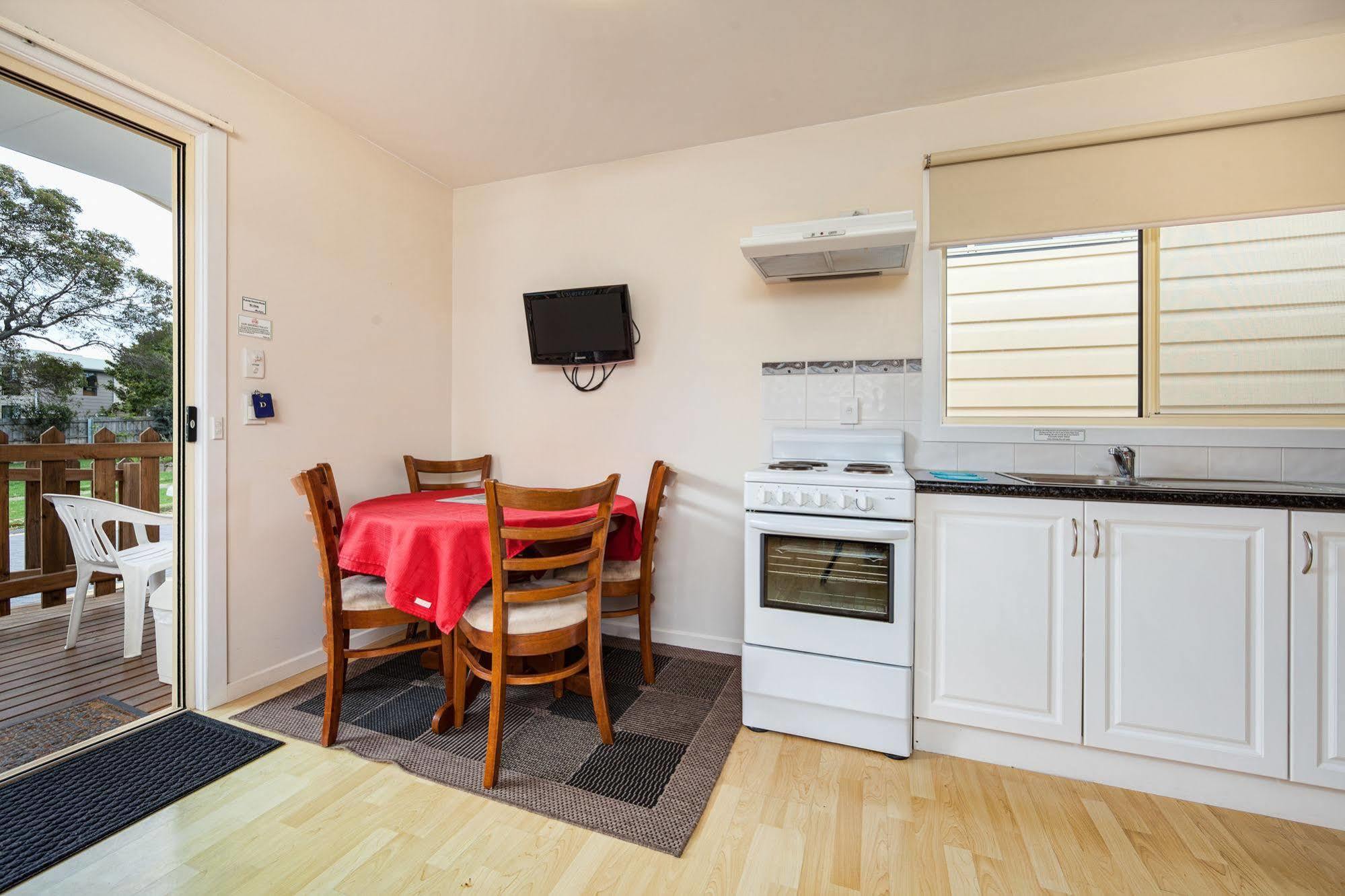Wintersun Gardens Motel Бичено Екстер'єр фото