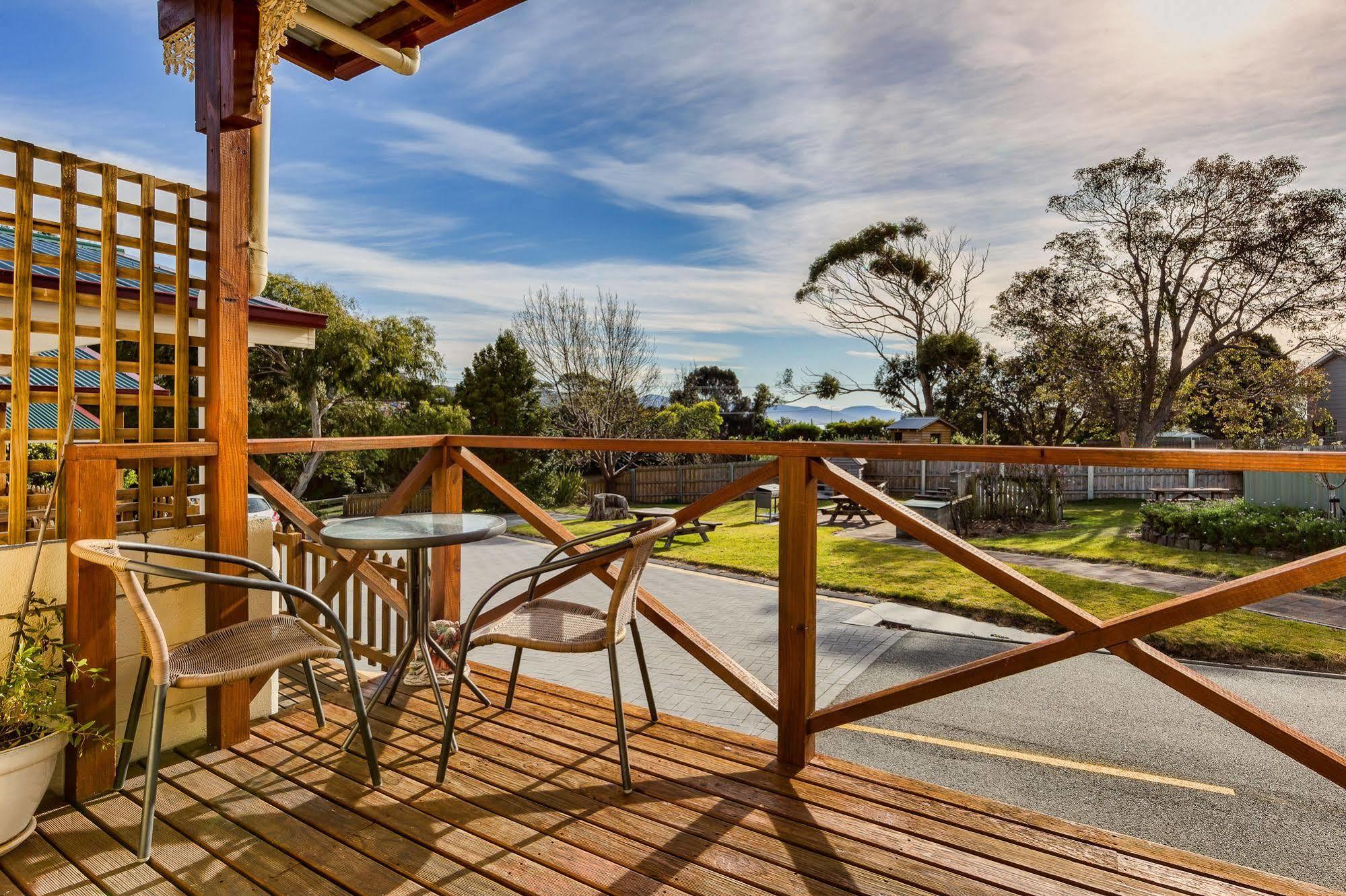 Wintersun Gardens Motel Бичено Екстер'єр фото
